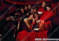 王沂東油畫(huà)_鬧洞房吉祥煙_高清大圖下載